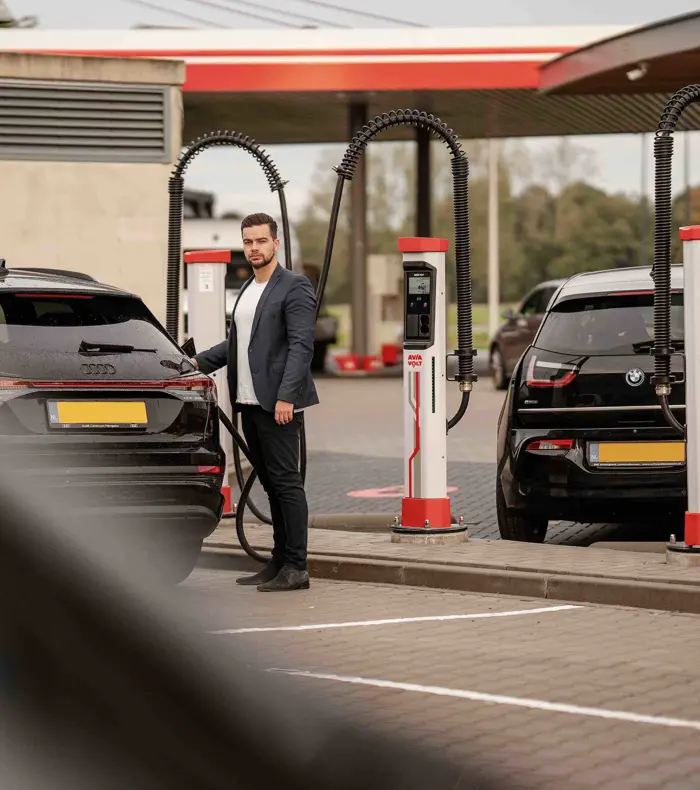 AVIA VOLT Laadplein In Enschede 11